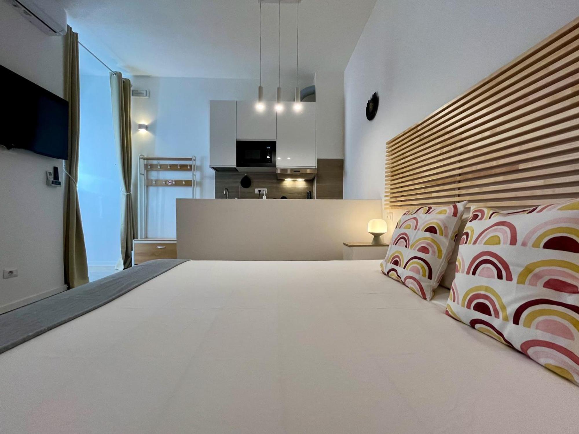 Mh Studios Milan Bagian luar foto